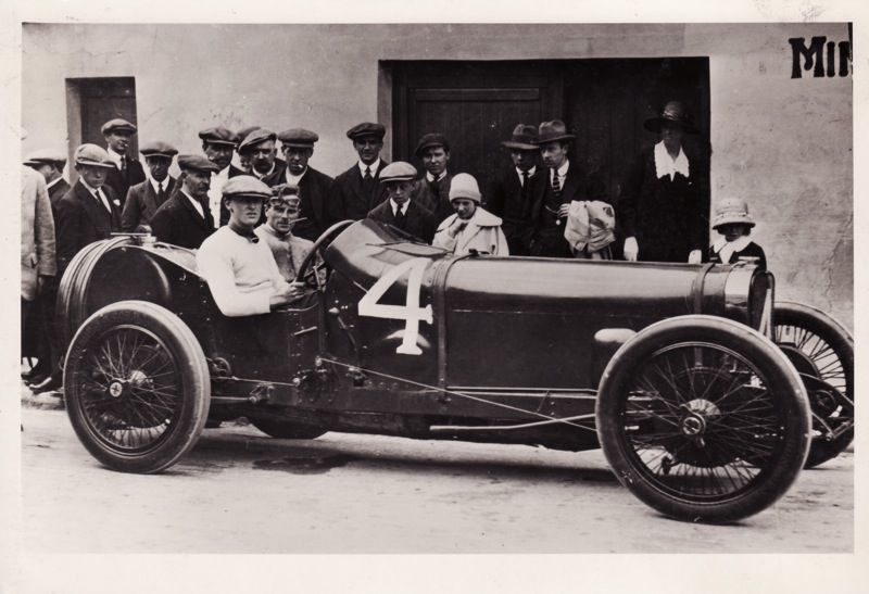 1922 June IoM TT Segrave & Dutoit before practice a